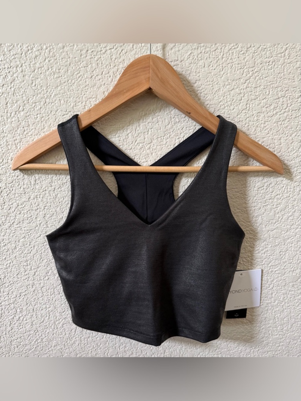 Beyond Yoga Size Small Glow On Cropped Tank •Black Foil (built In shelf bra)